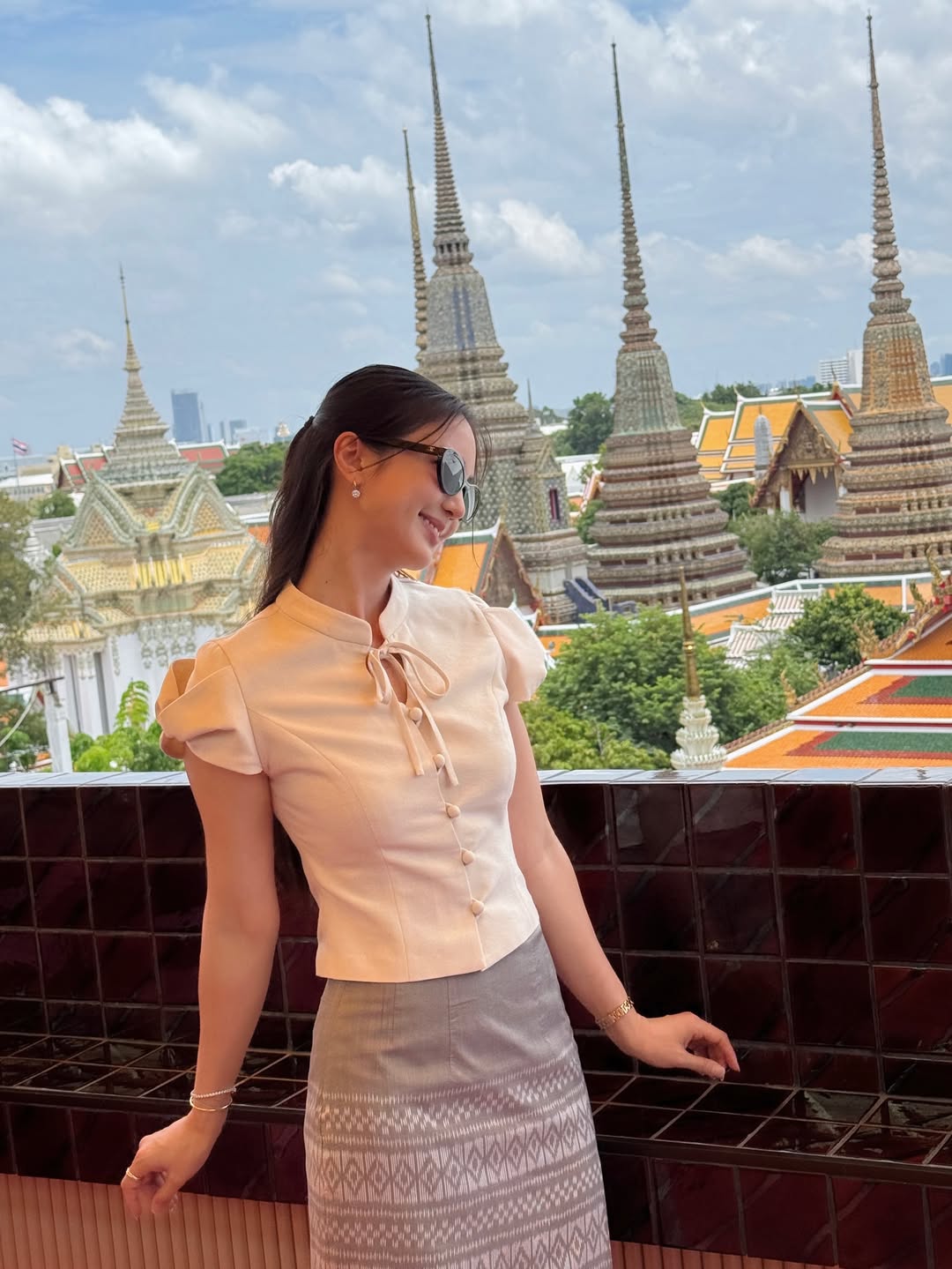 บัว - นลินทิพย์ สกุลอ่องอำไพ