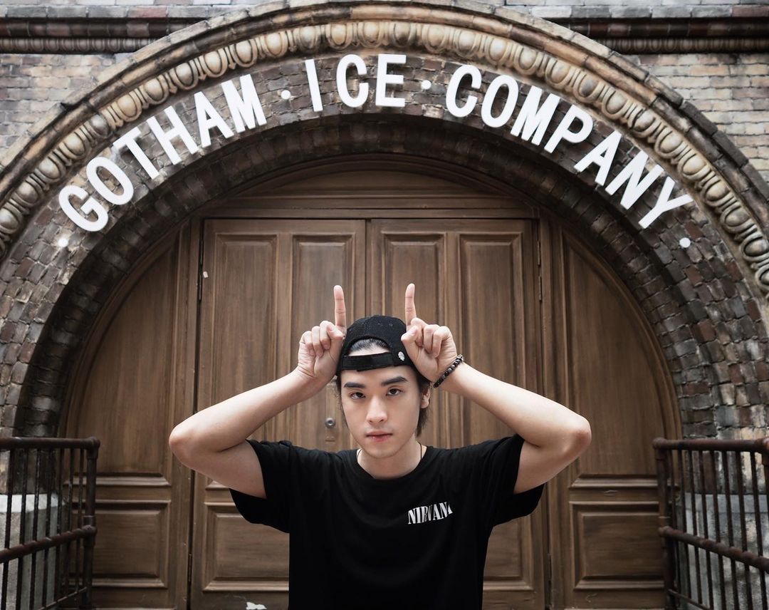 เล - ทะเล สงวนดีกุล