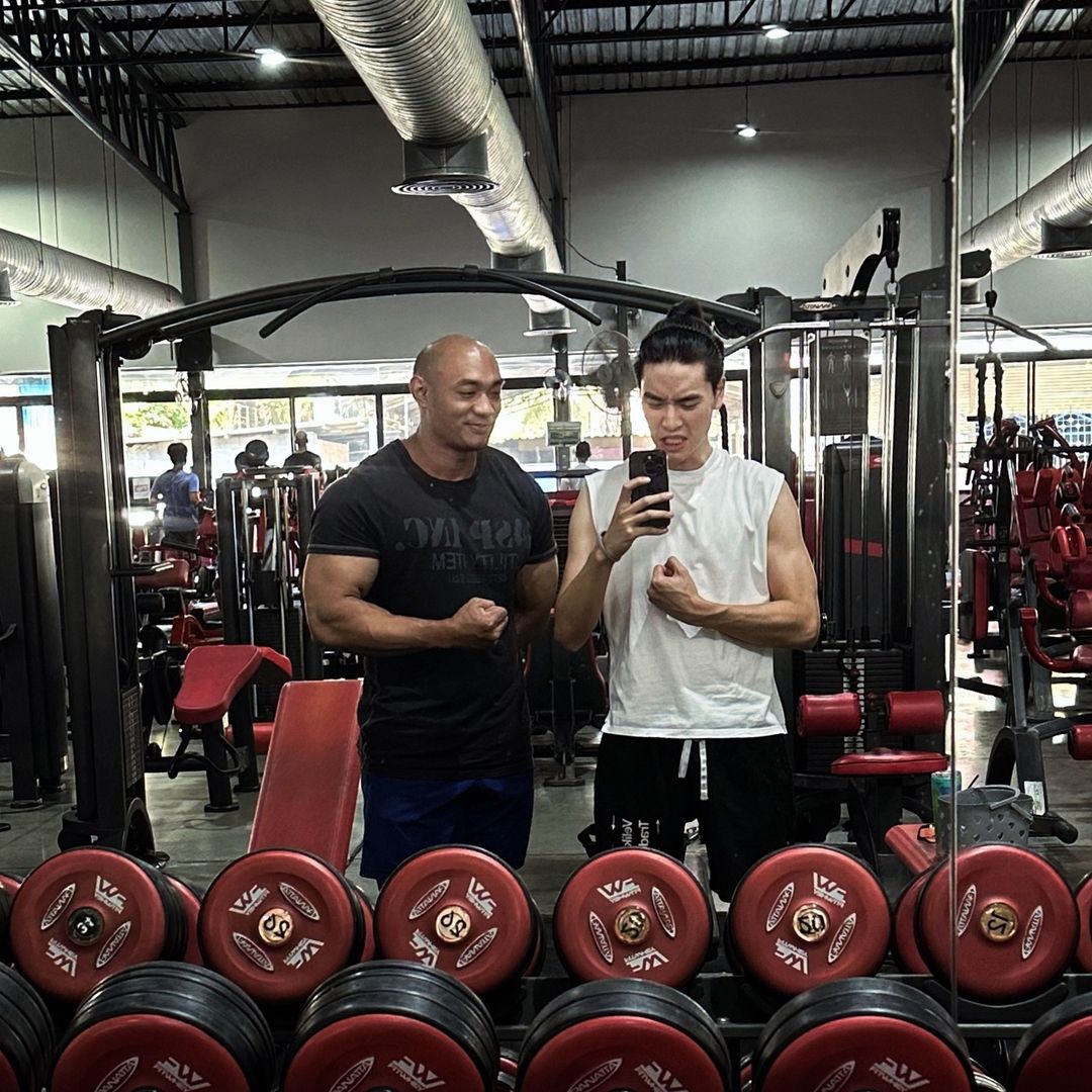 เล - ทะเล สงวนดีกุล
