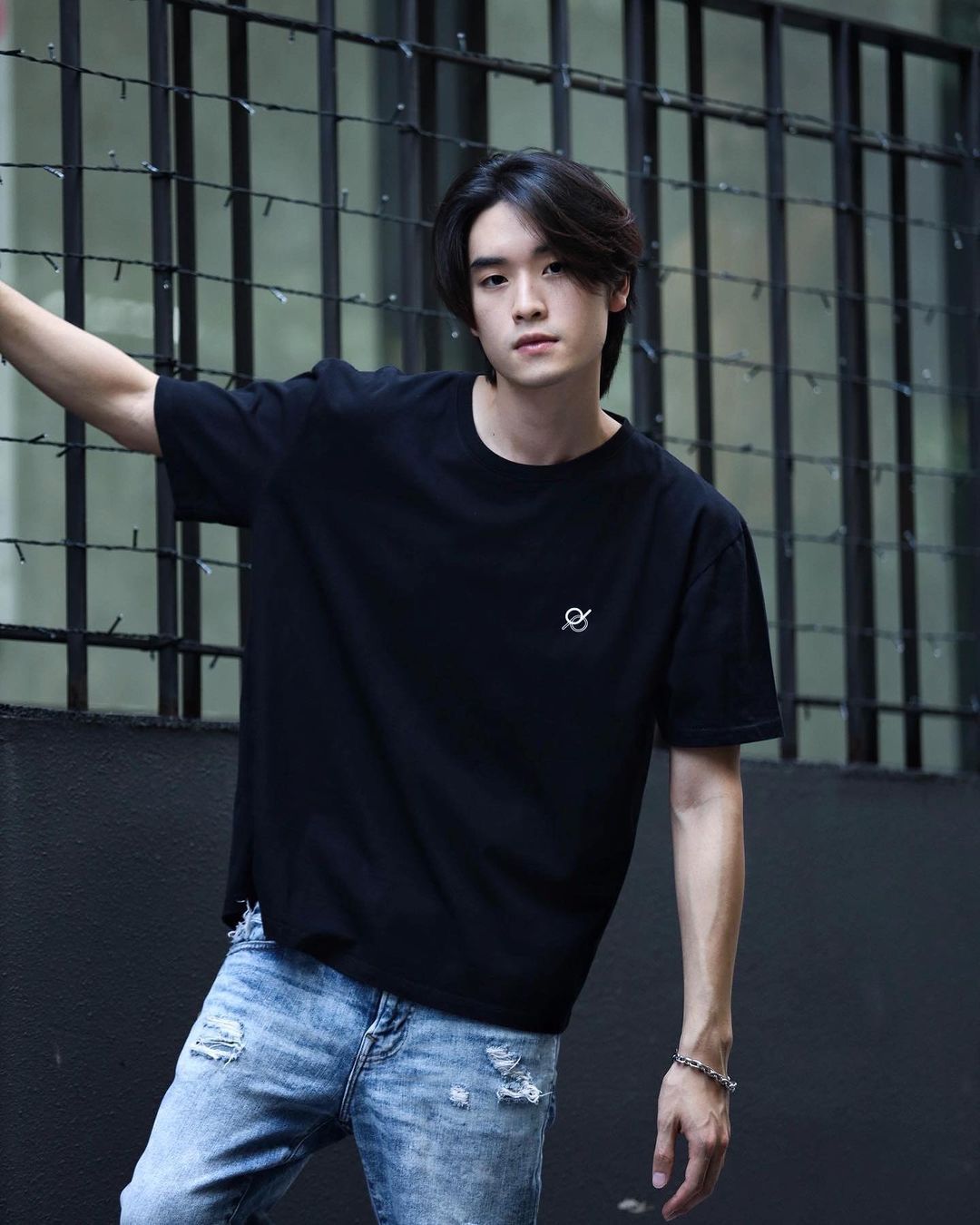 เล - ทะเล สงวนดีกุล