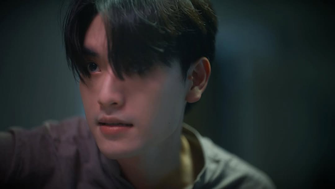 เล - ทะเล สงวนดีกุล