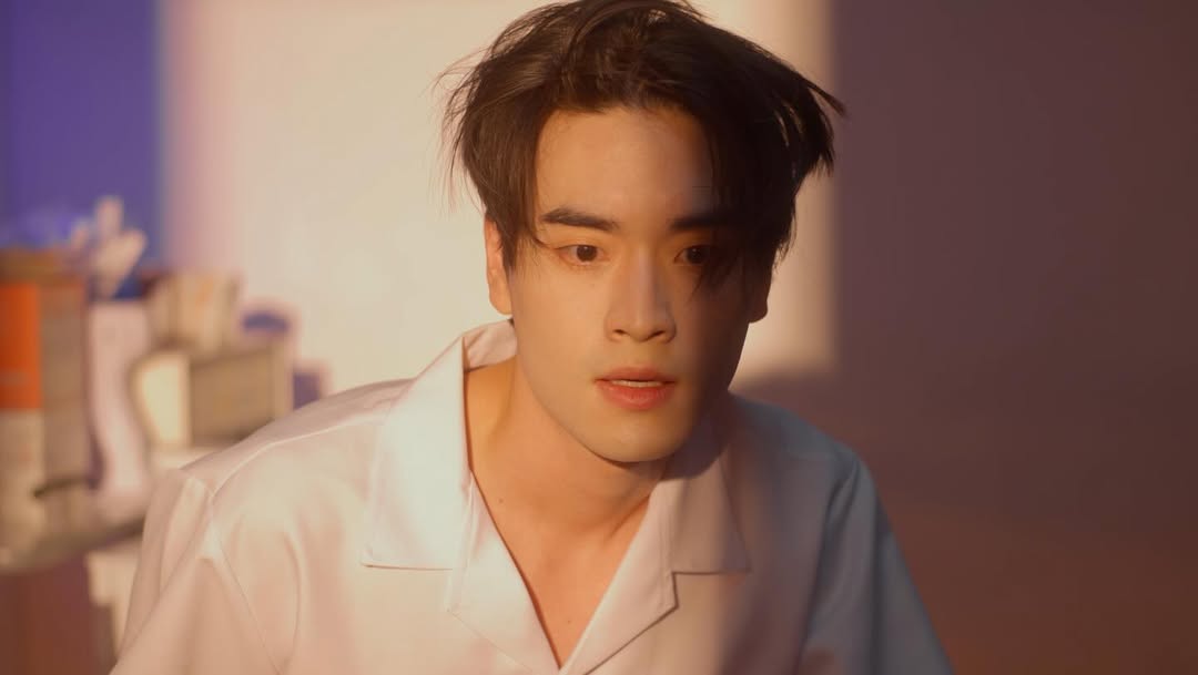 เล - ทะเล สงวนดีกุล