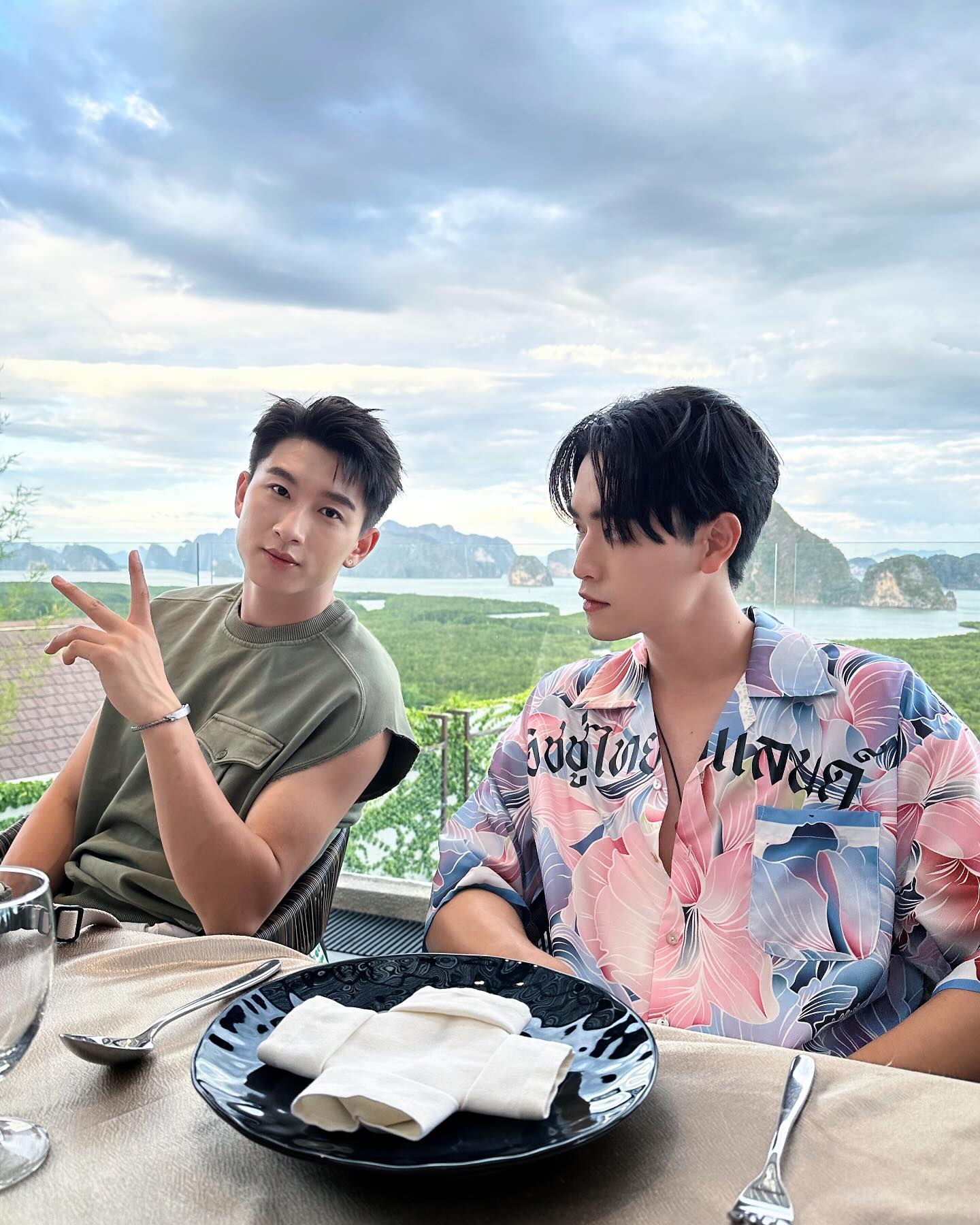 เล - ทะเล สงวนดีกุล
