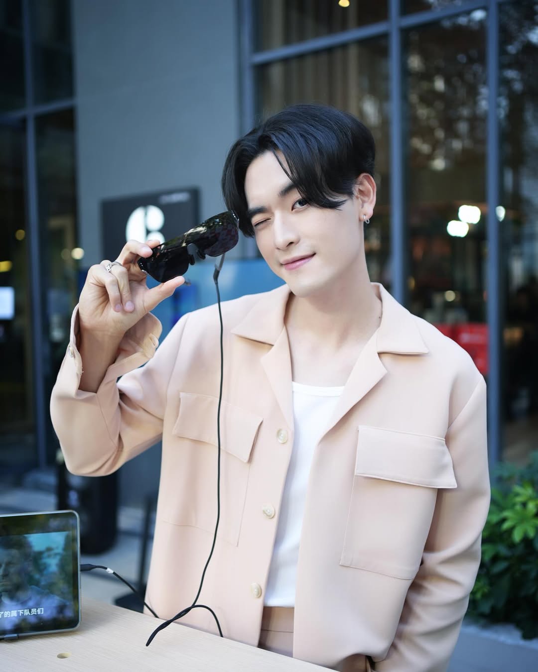 เล - ทะเล สงวนดีกุล