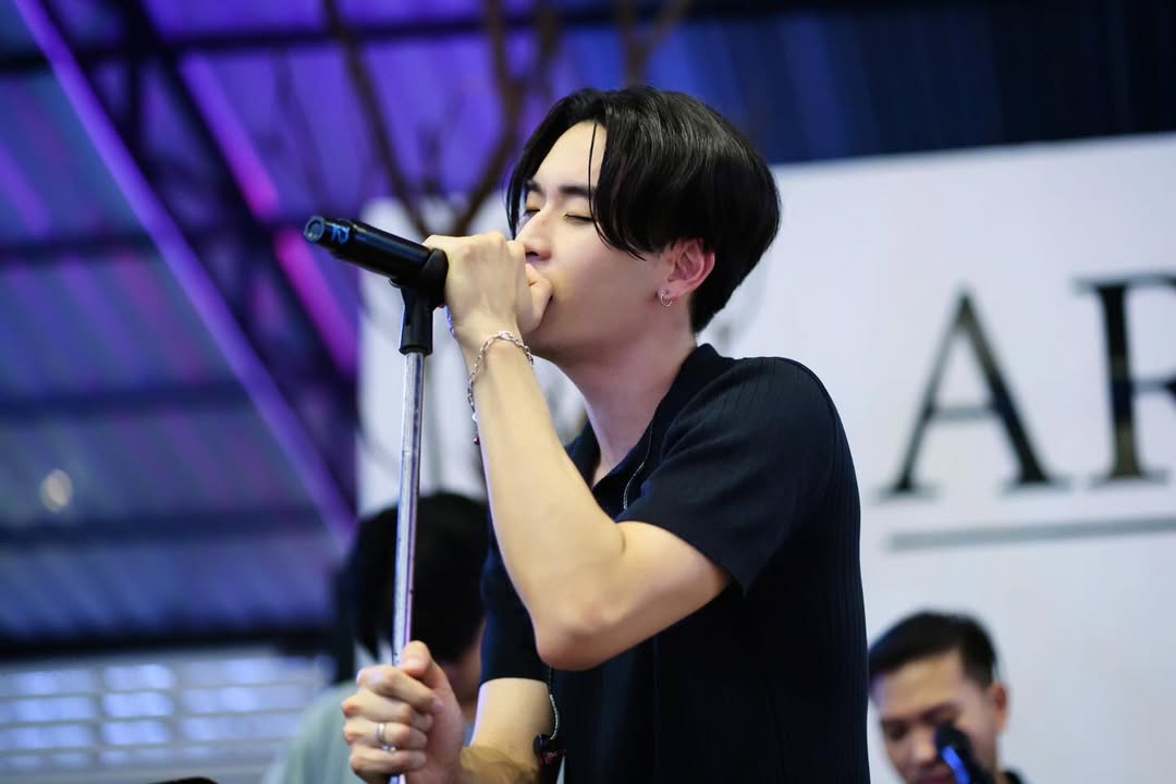 เล - ทะเล สงวนดีกุล