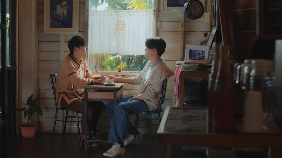เล - ทะเล สงวนดีกุล