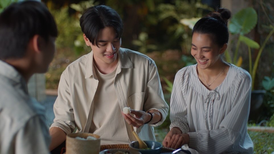 เล - ทะเล สงวนดีกุล