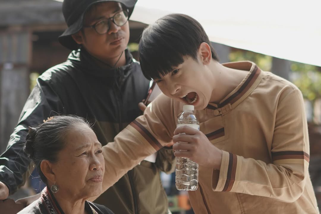 เล - ทะเล สงวนดีกุล