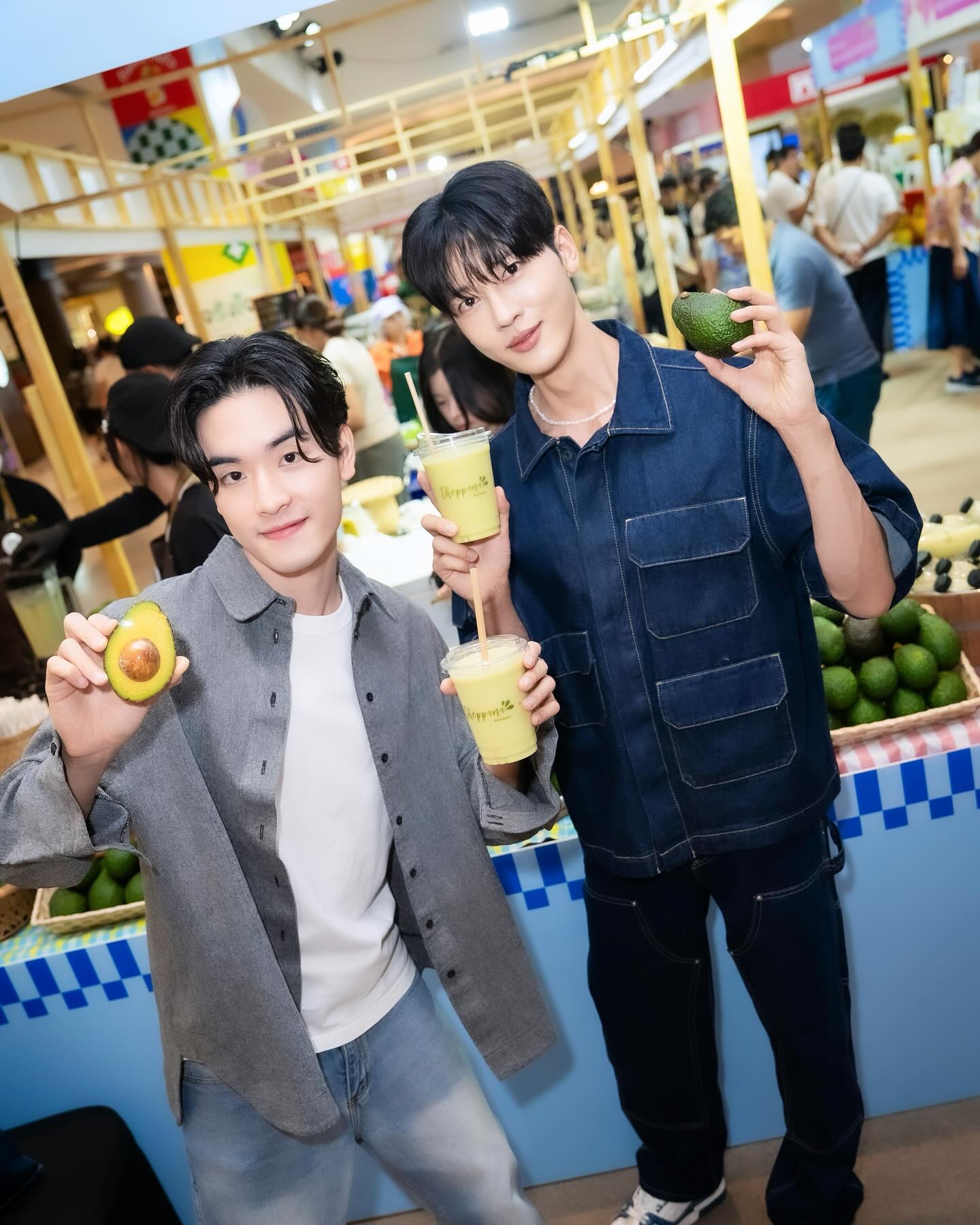เล - ทะเล สงวนดีกุล