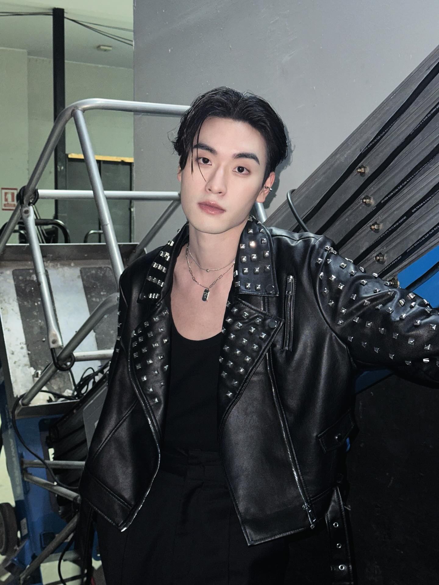 เล - ทะเล สงวนดีกุล