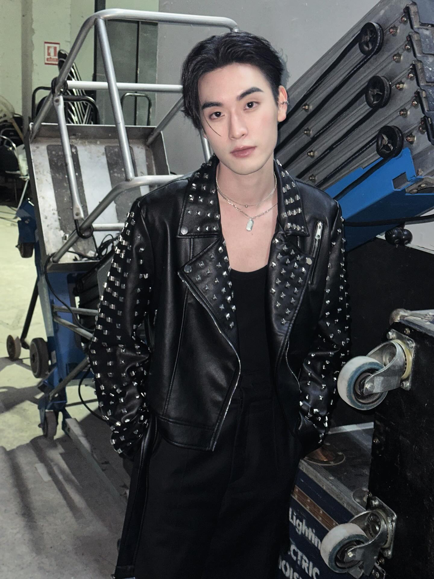 เล - ทะเล สงวนดีกุล