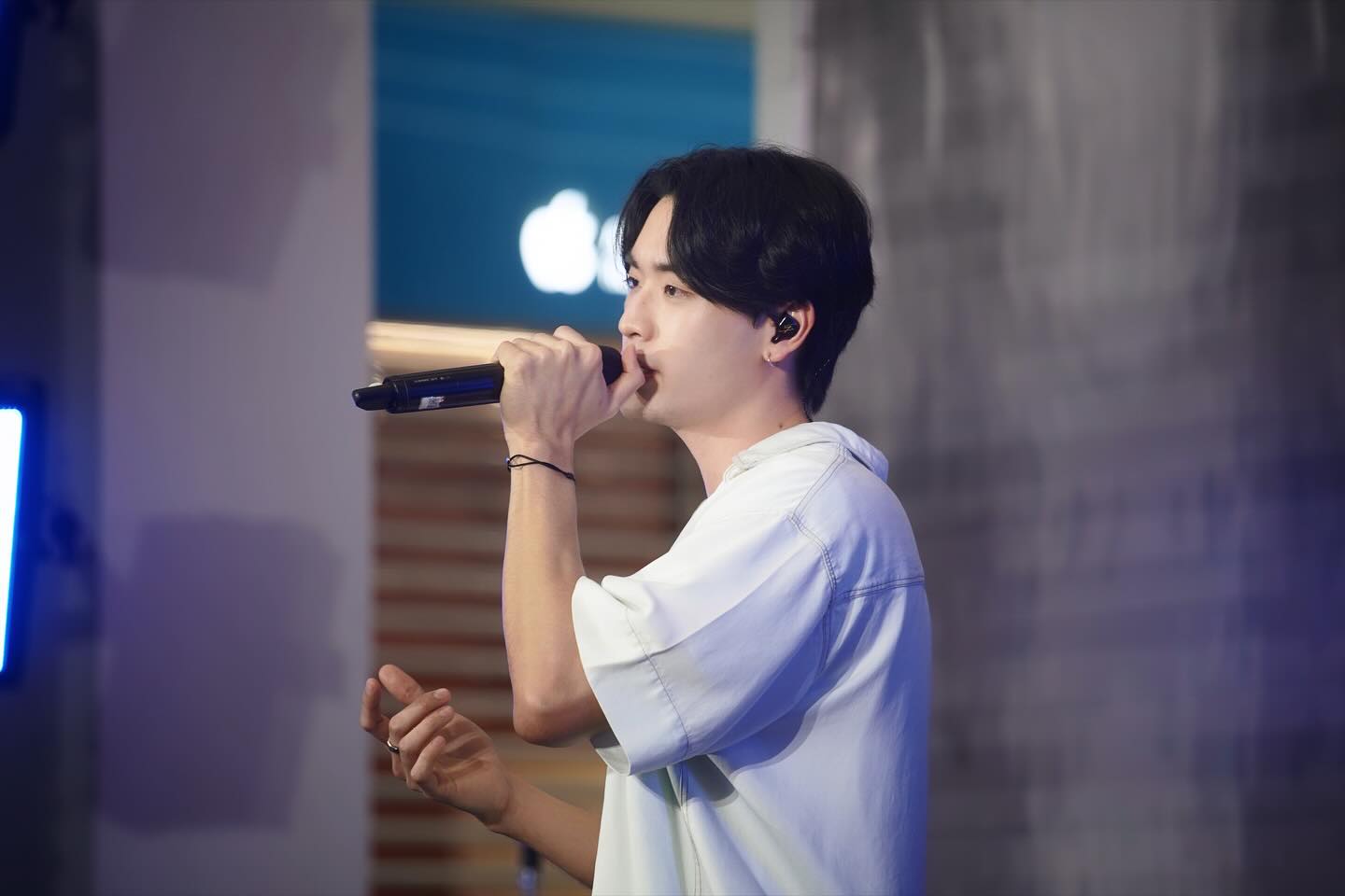 เล - ทะเล สงวนดีกุล