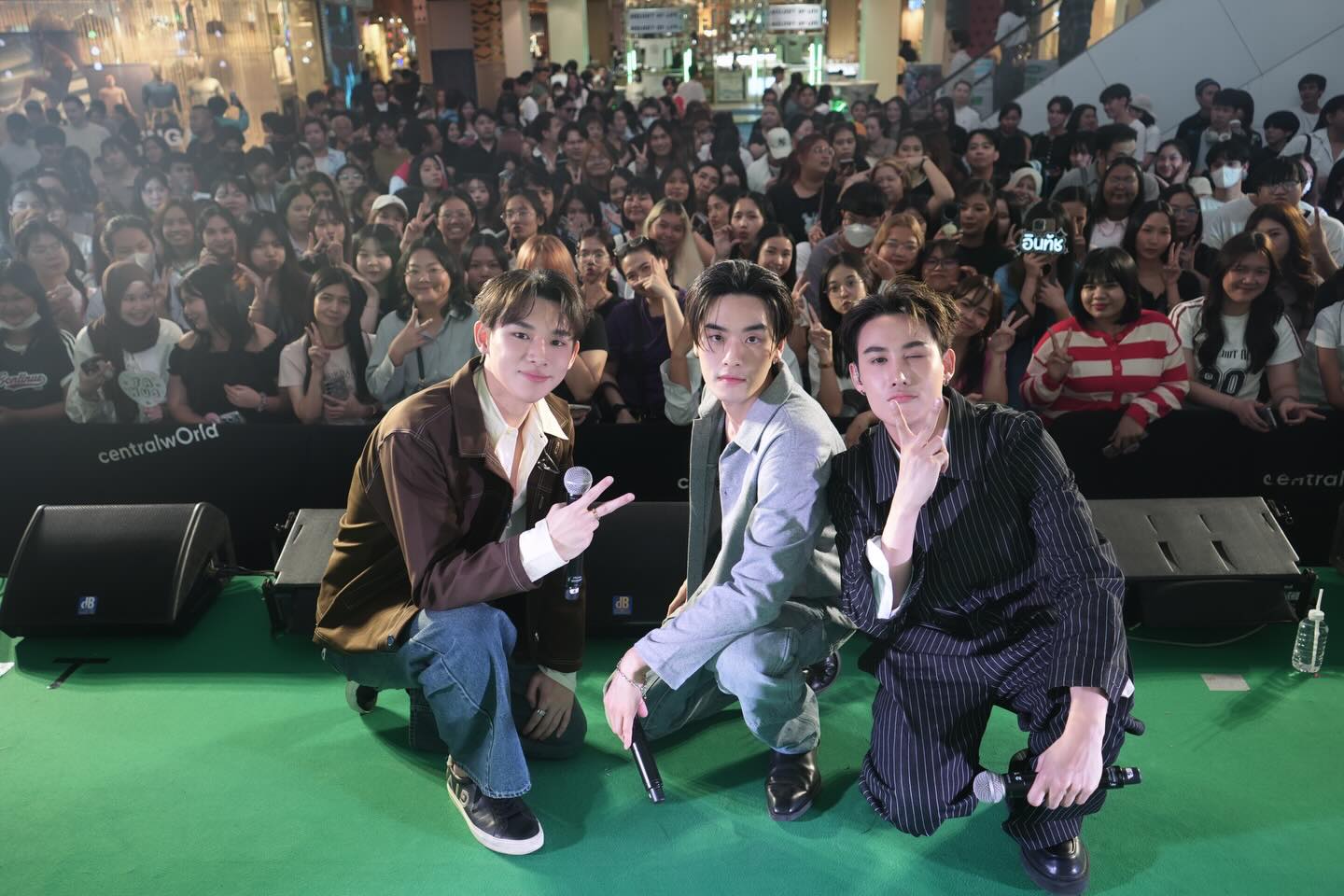 เล - ทะเล สงวนดีกุล