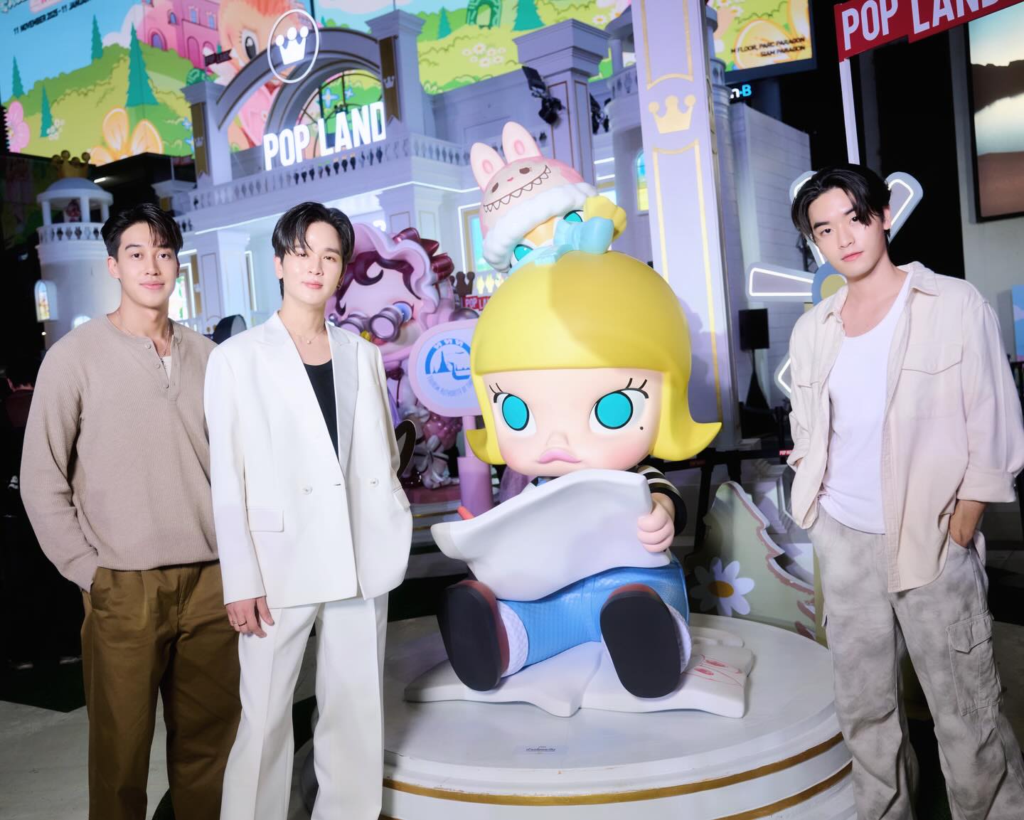 เล - ทะเล สงวนดีกุล