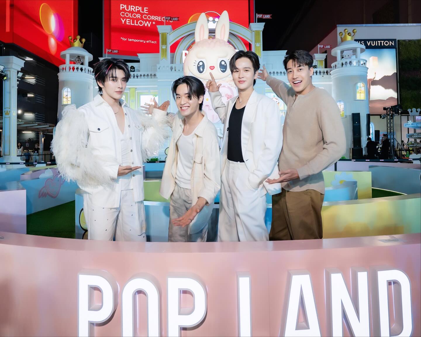 เล - ทะเล สงวนดีกุล