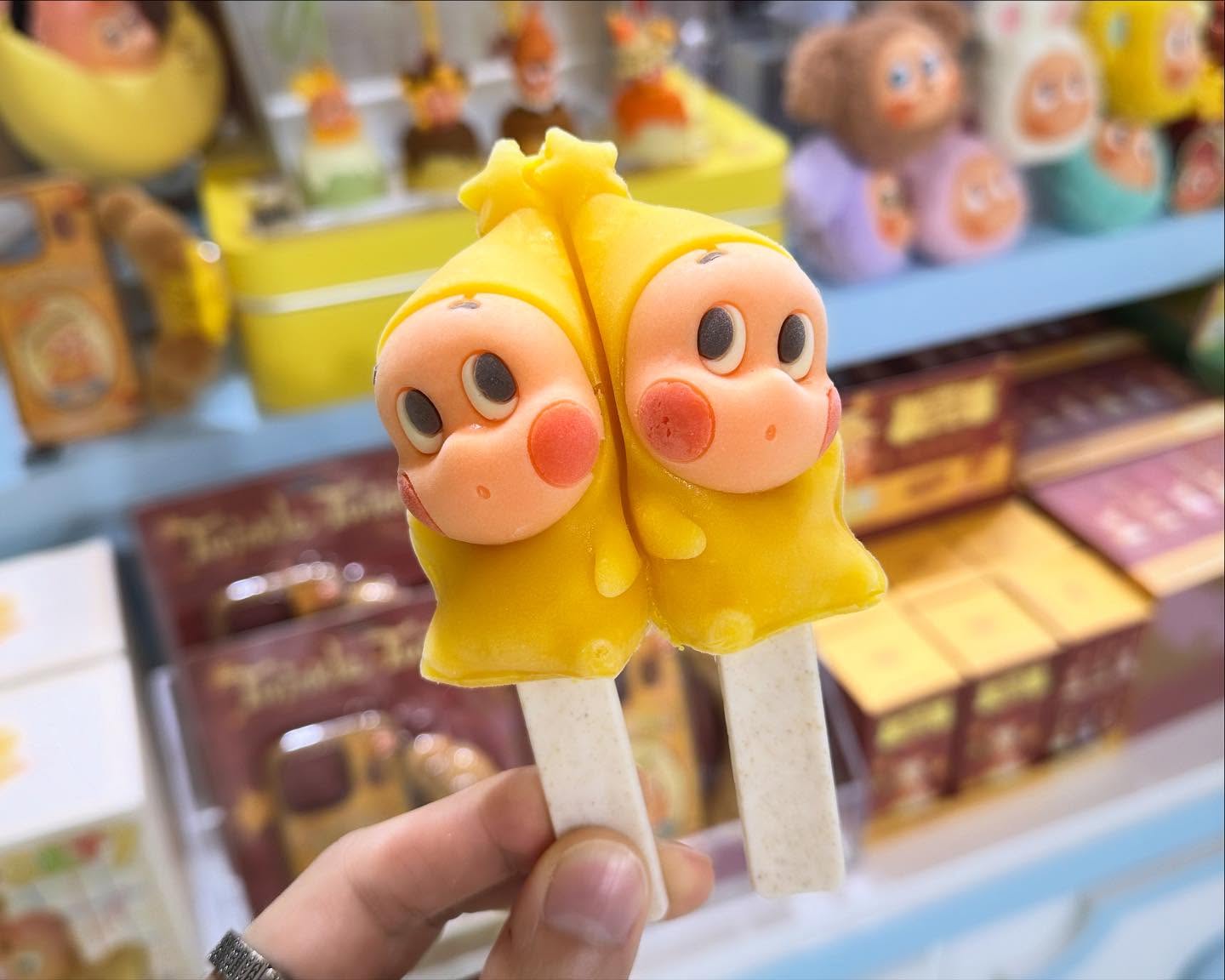 เล - ทะเล สงวนดีกุล