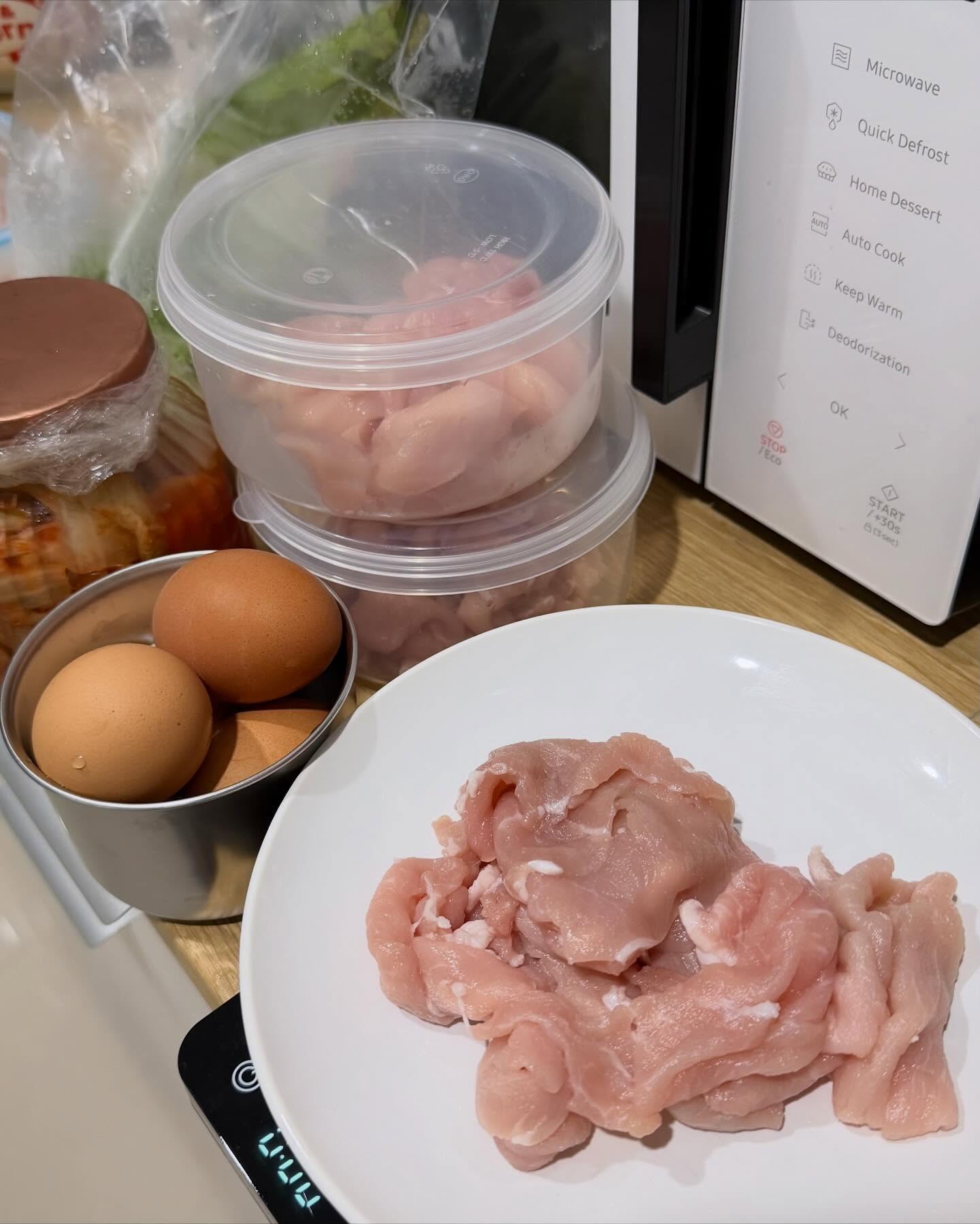 เล - ทะเล สงวนดีกุล