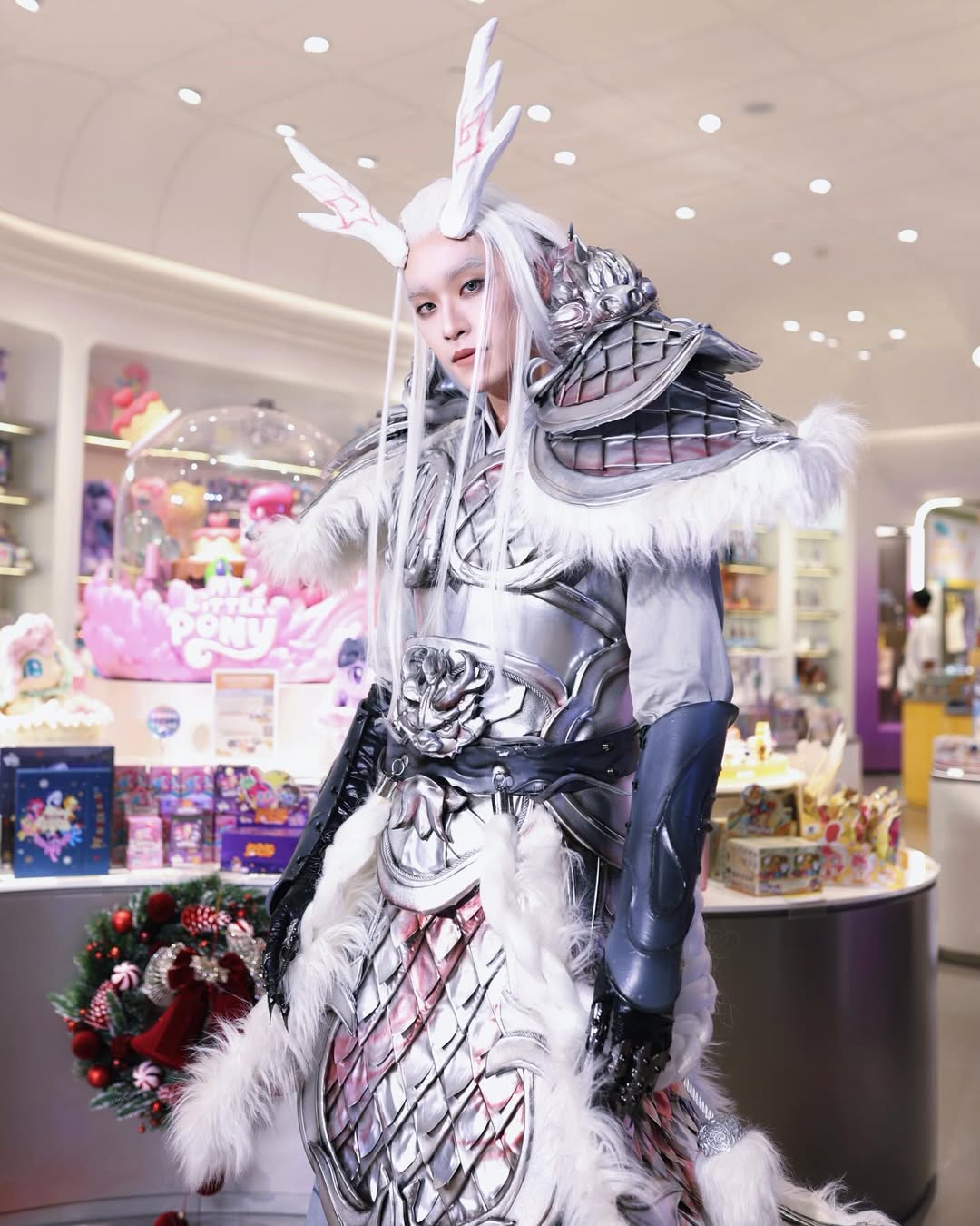 เล - ทะเล สงวนดีกุล