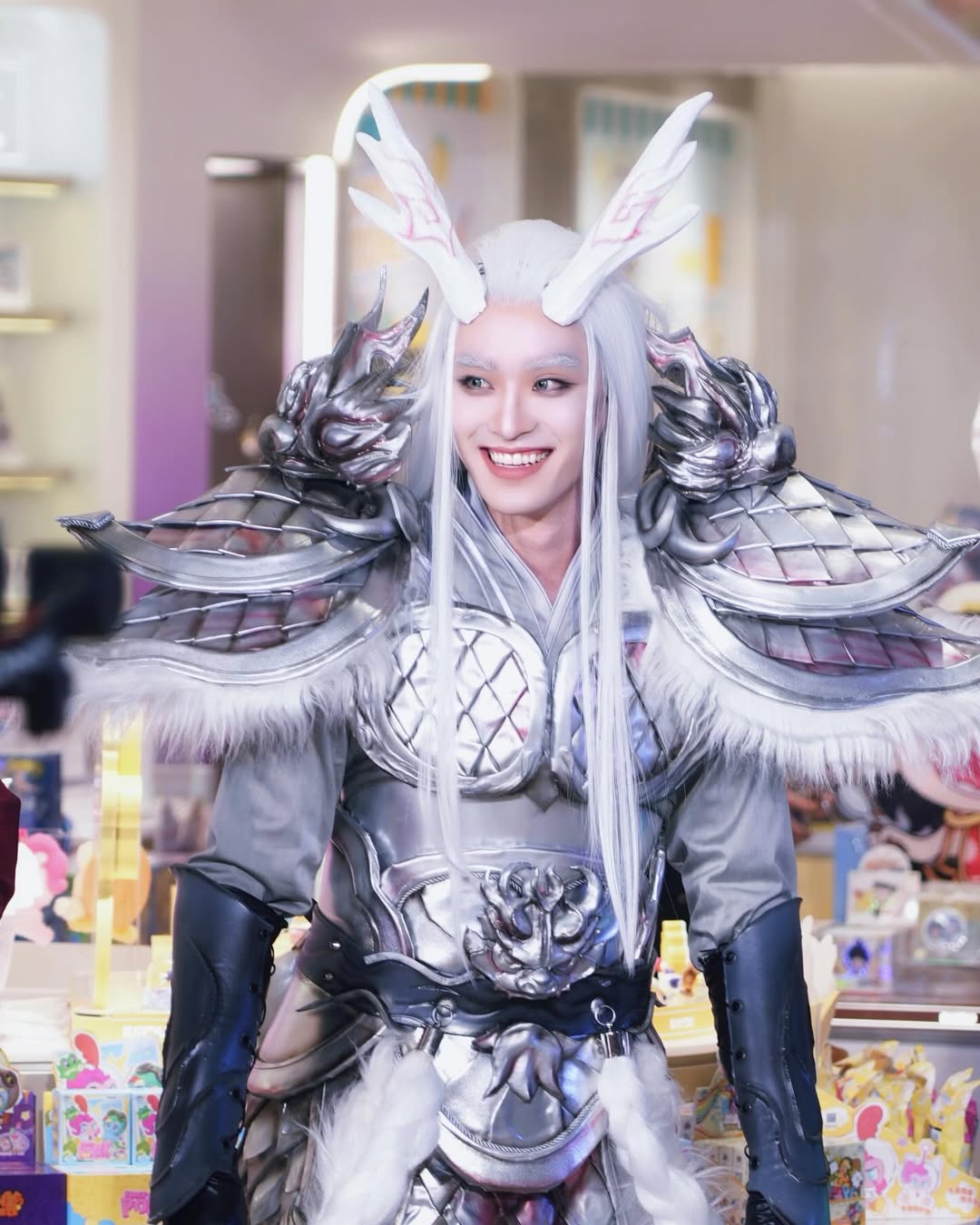 เล - ทะเล สงวนดีกุล