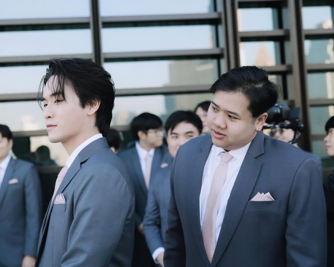 เล - ทะเล สงวนดีกุล