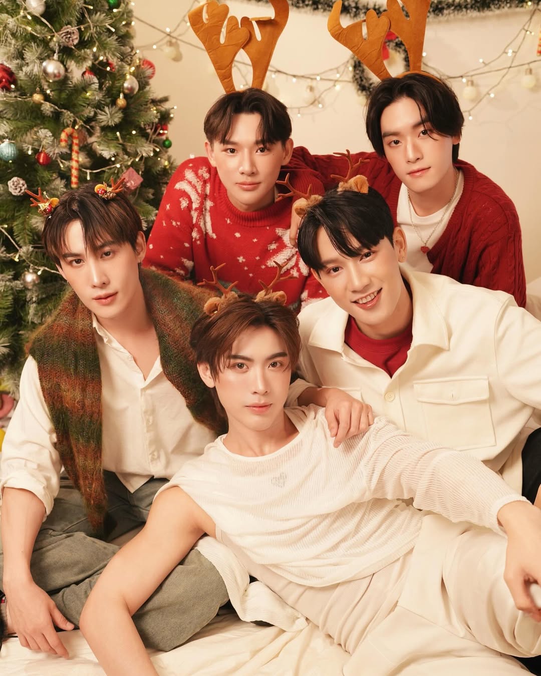 เล - ทะเล สงวนดีกุล