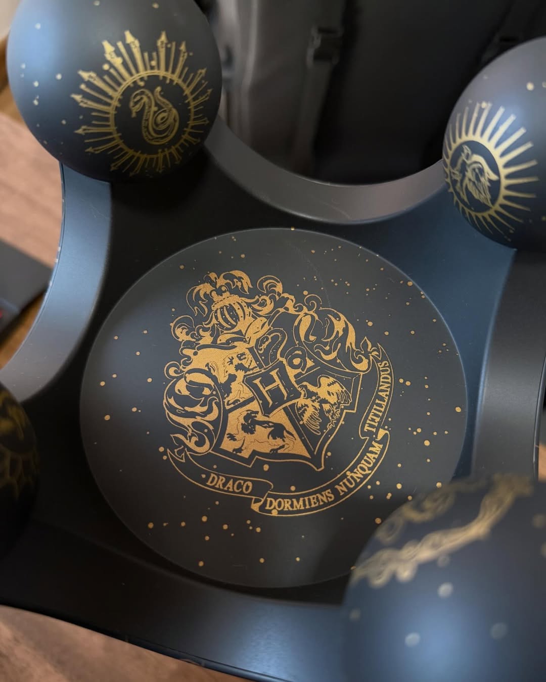 เล - ทะเล สงวนดีกุล