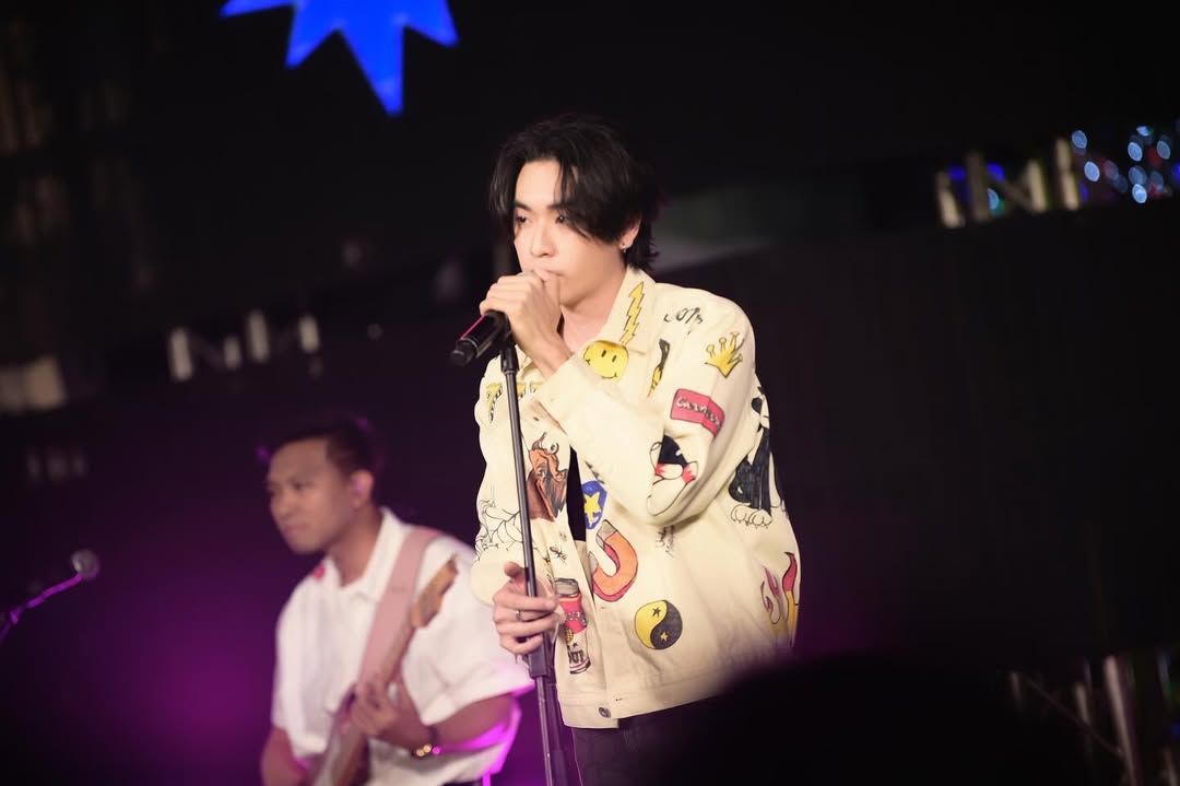 เล - ทะเล สงวนดีกุล