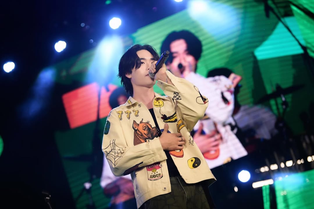 เล - ทะเล สงวนดีกุล