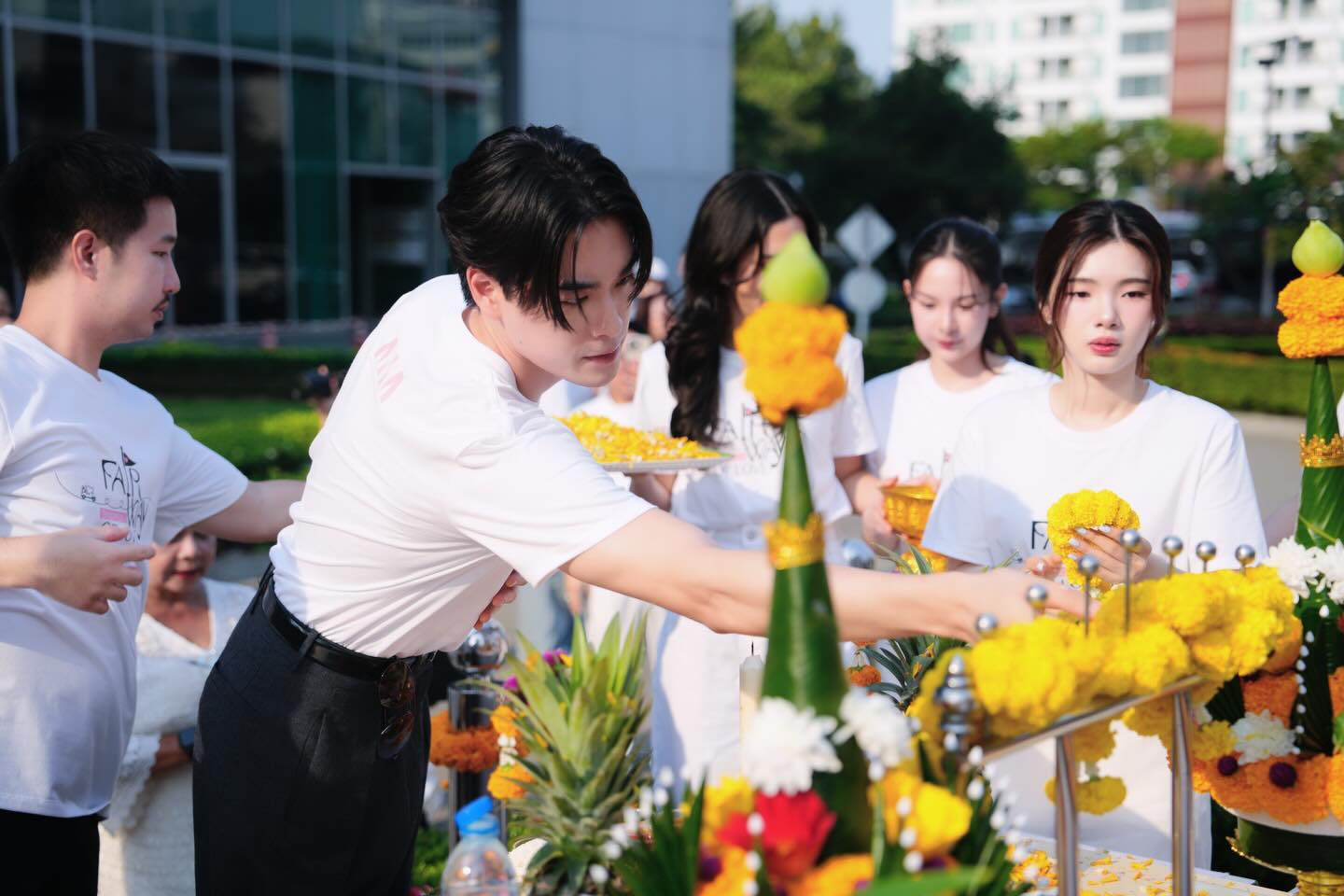 เล - ทะเล สงวนดีกุล