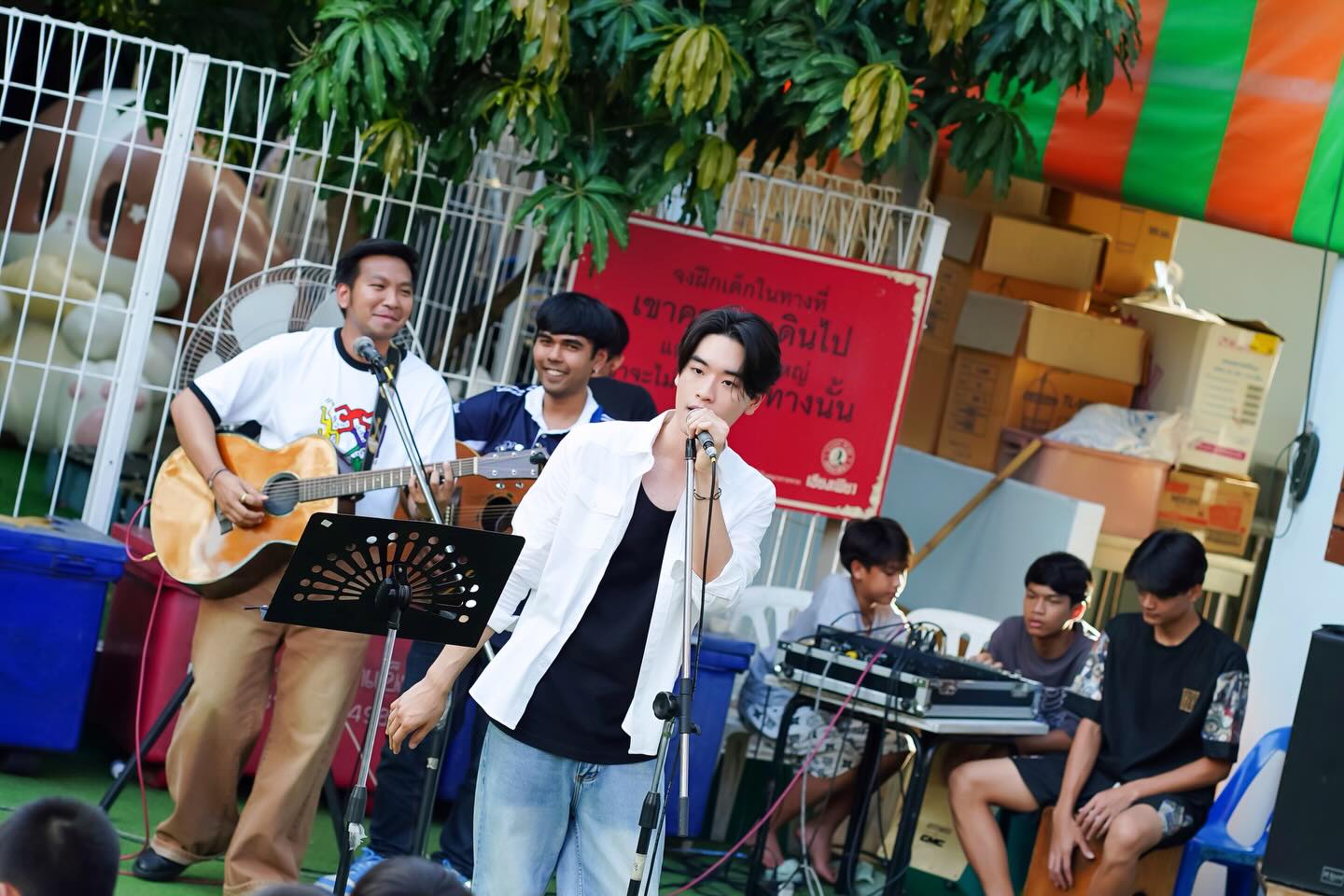 เล - ทะเล สงวนดีกุล