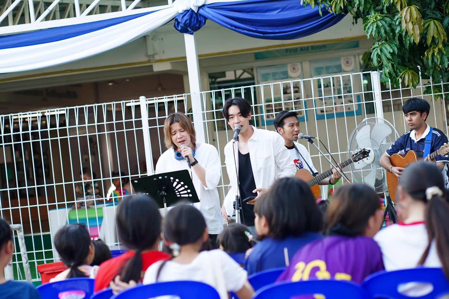 เล - ทะเล สงวนดีกุล