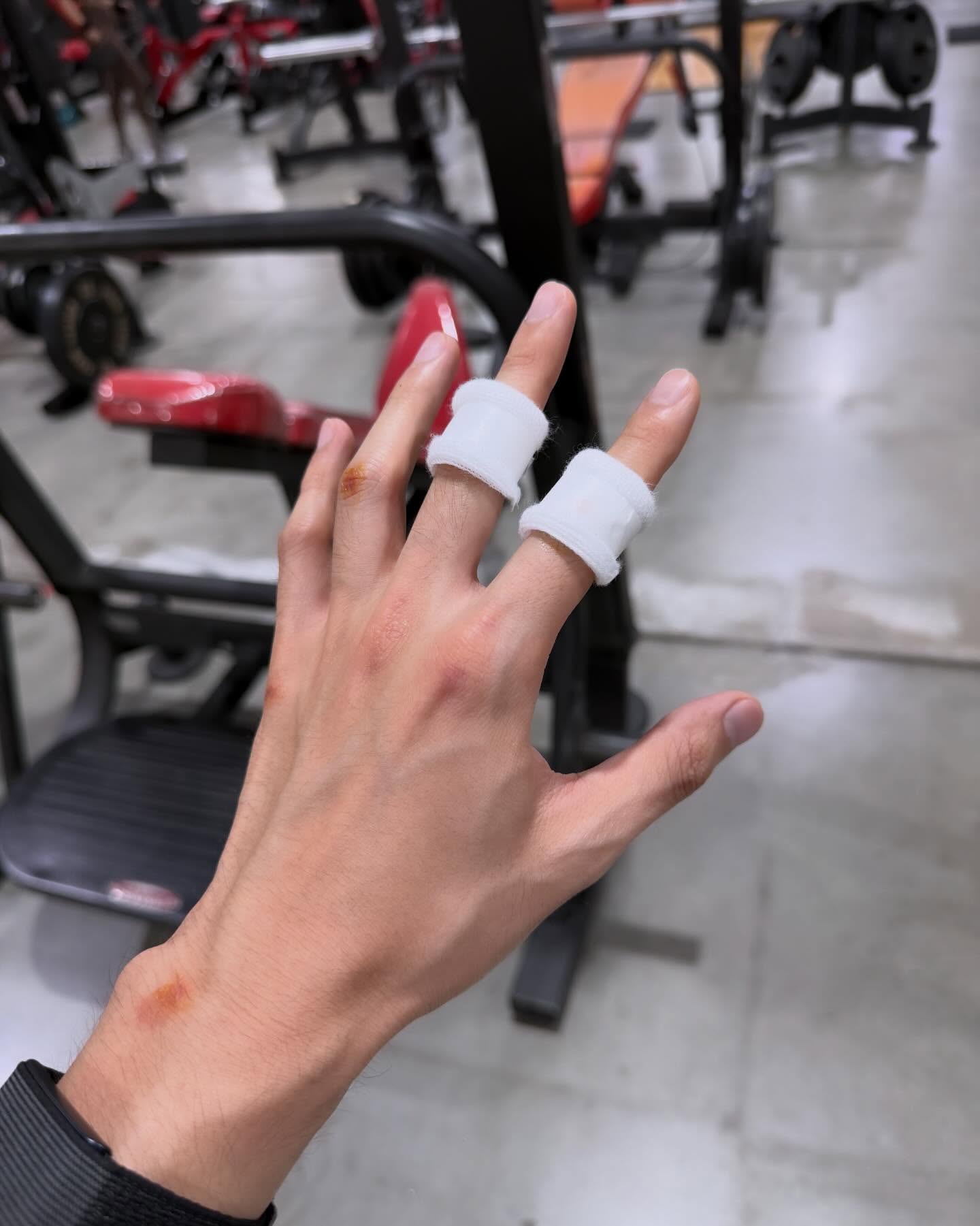 เล - ทะเล สงวนดีกุล