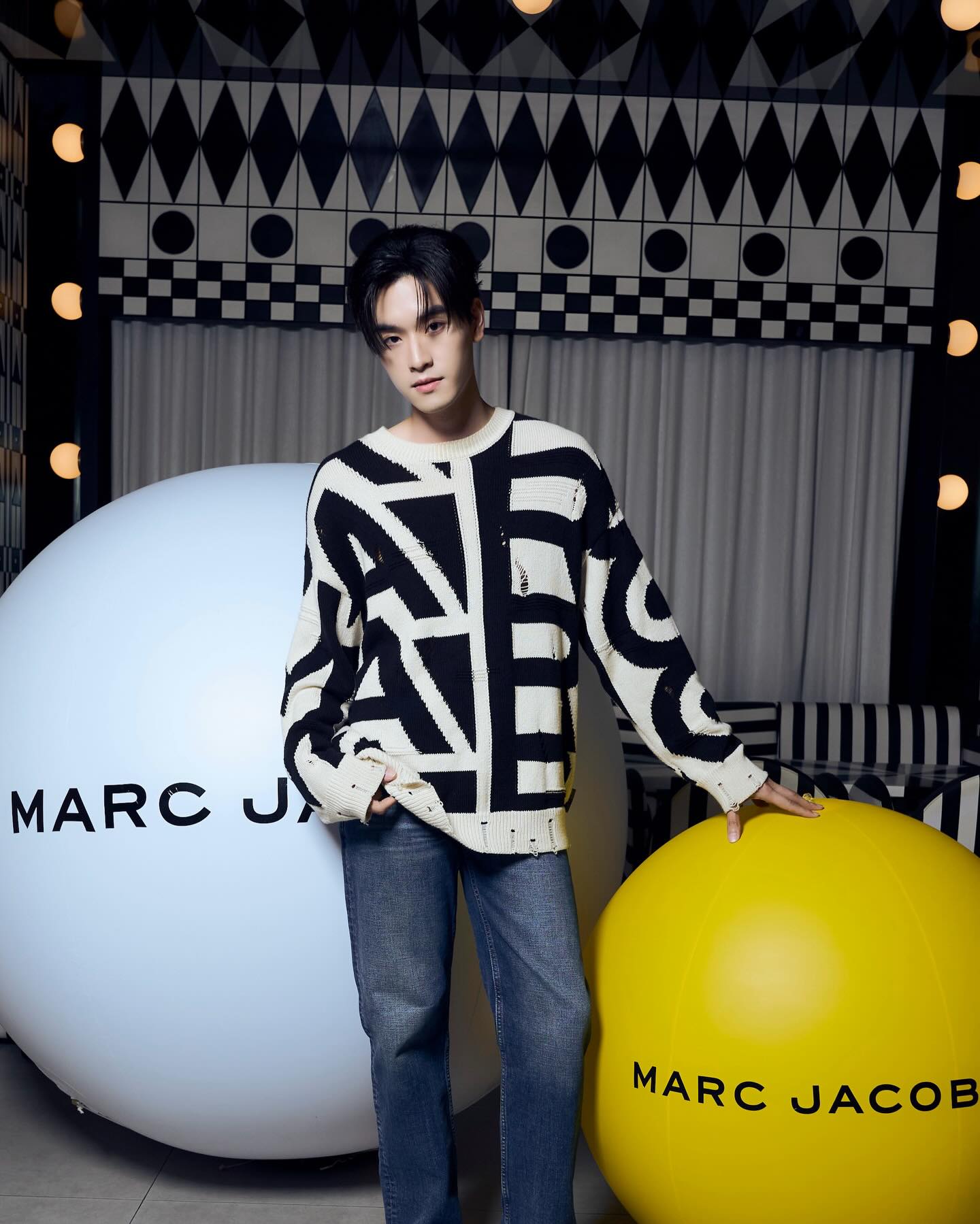 เล - ทะเล สงวนดีกุล