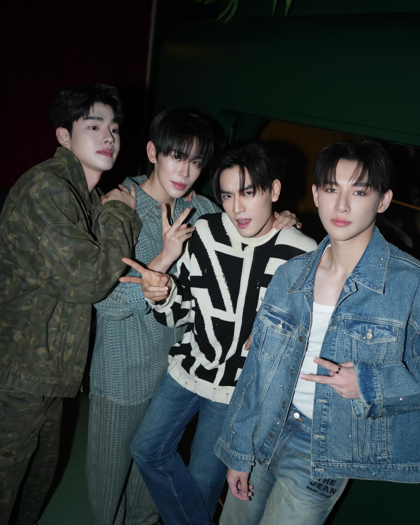 เล - ทะเล สงวนดีกุล