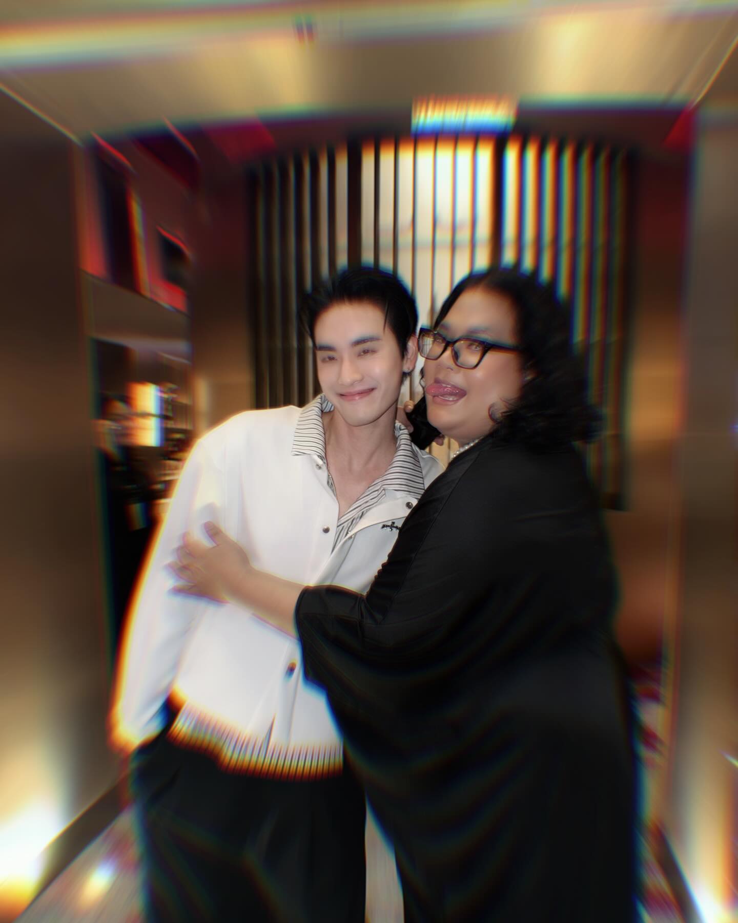 เล - ทะเล สงวนดีกุล