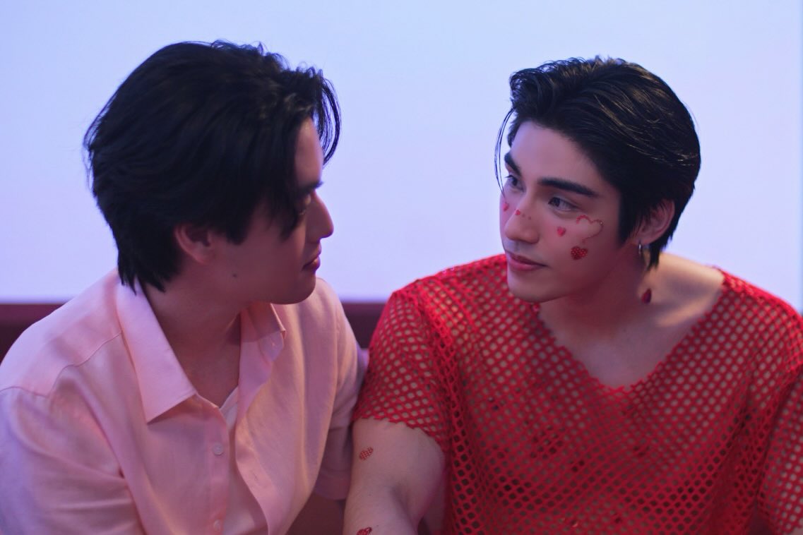 เล - ทะเล สงวนดีกุล