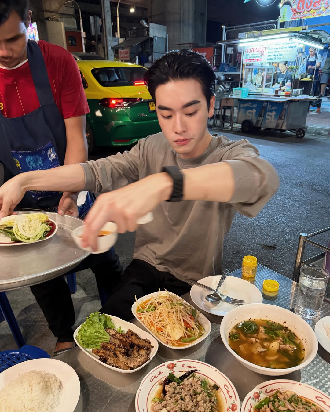 เล - ทะเล สงวนดีกุล