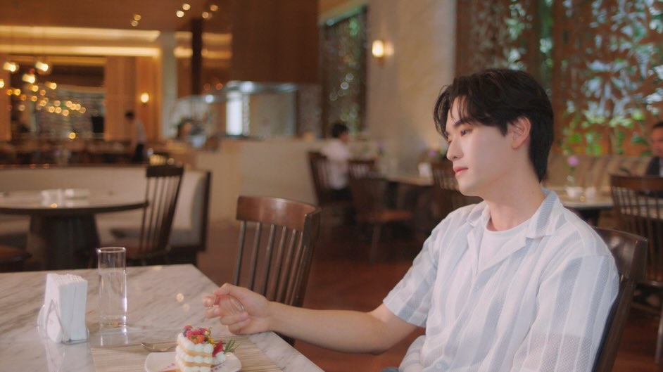 เล - ทะเล สงวนดีกุล