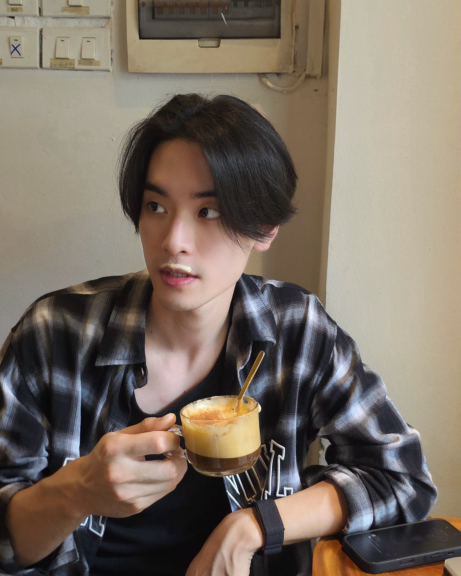 เล - ทะเล สงวนดีกุล