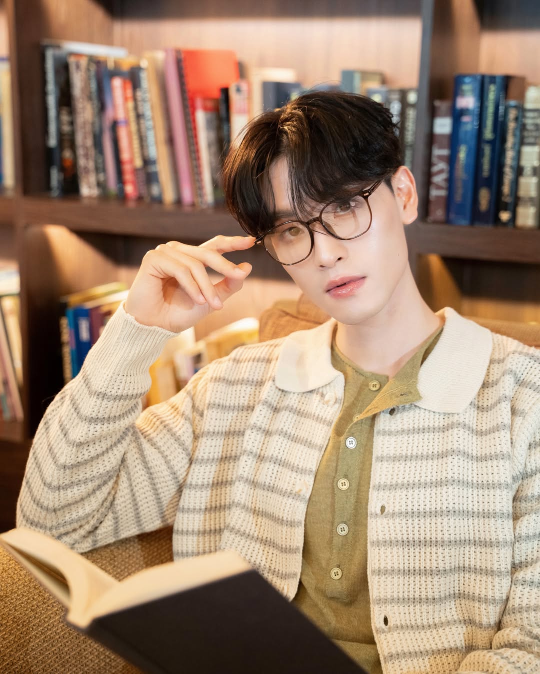 เล - ทะเล สงวนดีกุล
