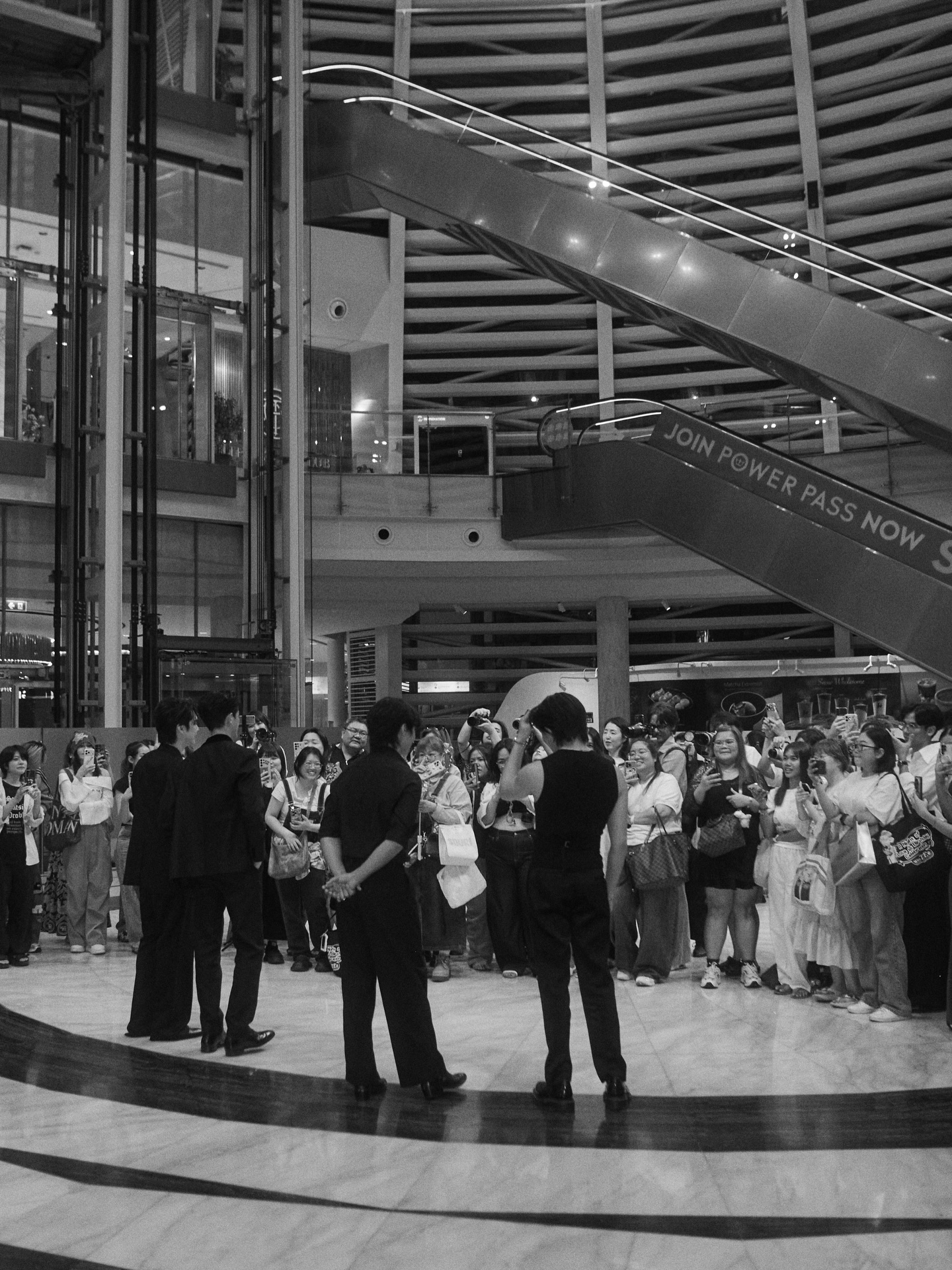 ตี๋ - ธนพล จารุจิตรานนท์