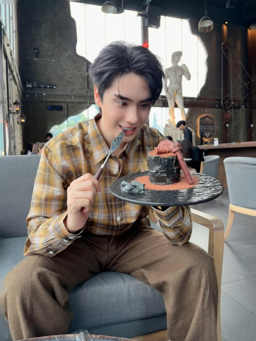 ตี๋ - ธนพล จารุจิตรานนท์