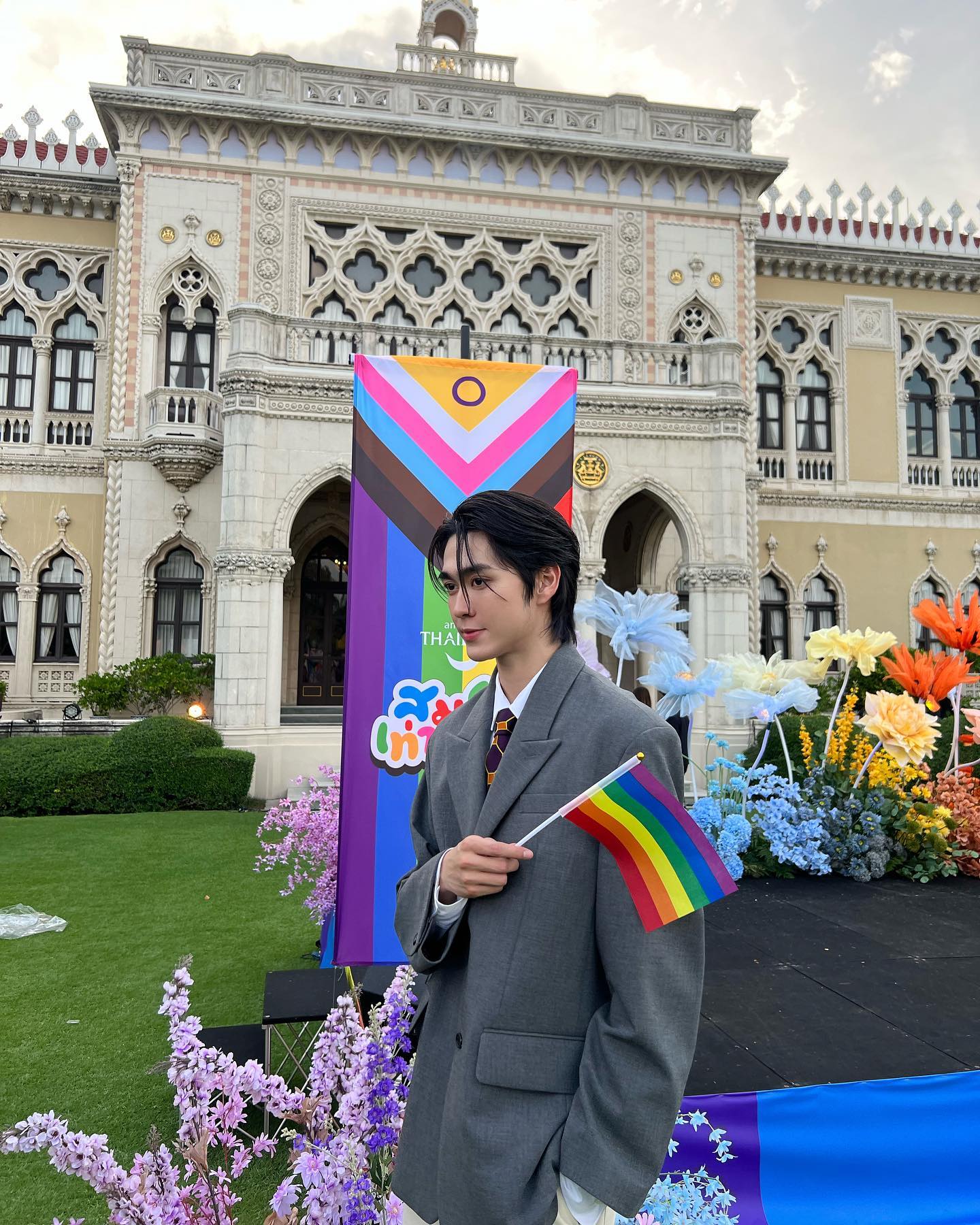 บูม - ธราธร จันทรวรกาญจน์