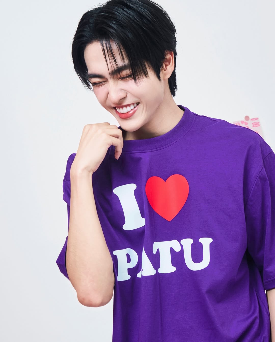 บูม - ธราธร จันทรวรกาญจน์