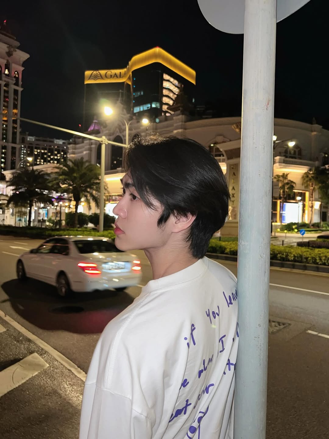 บูม - ธราธร จันทรวรกาญจน์