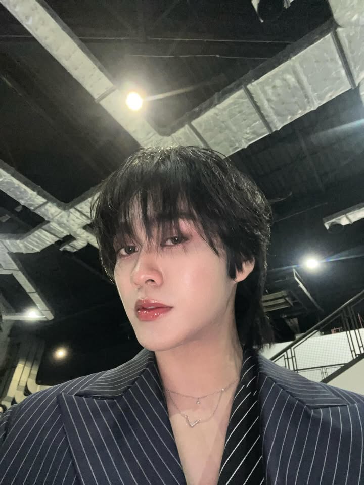 บูม - ธราธร จันทรวรกาญจน์