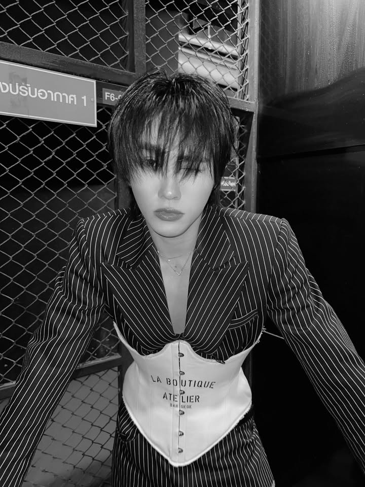 บูม - ธราธร จันทรวรกาญจน์