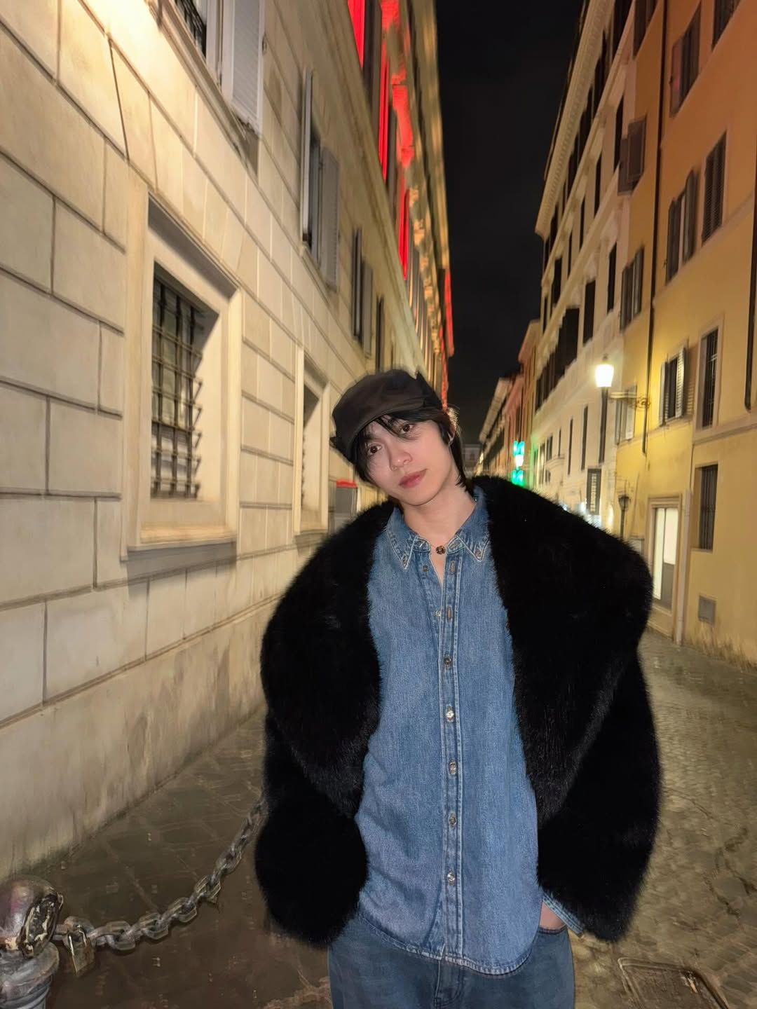 บูม - ธราธร จันทรวรกาญจน์