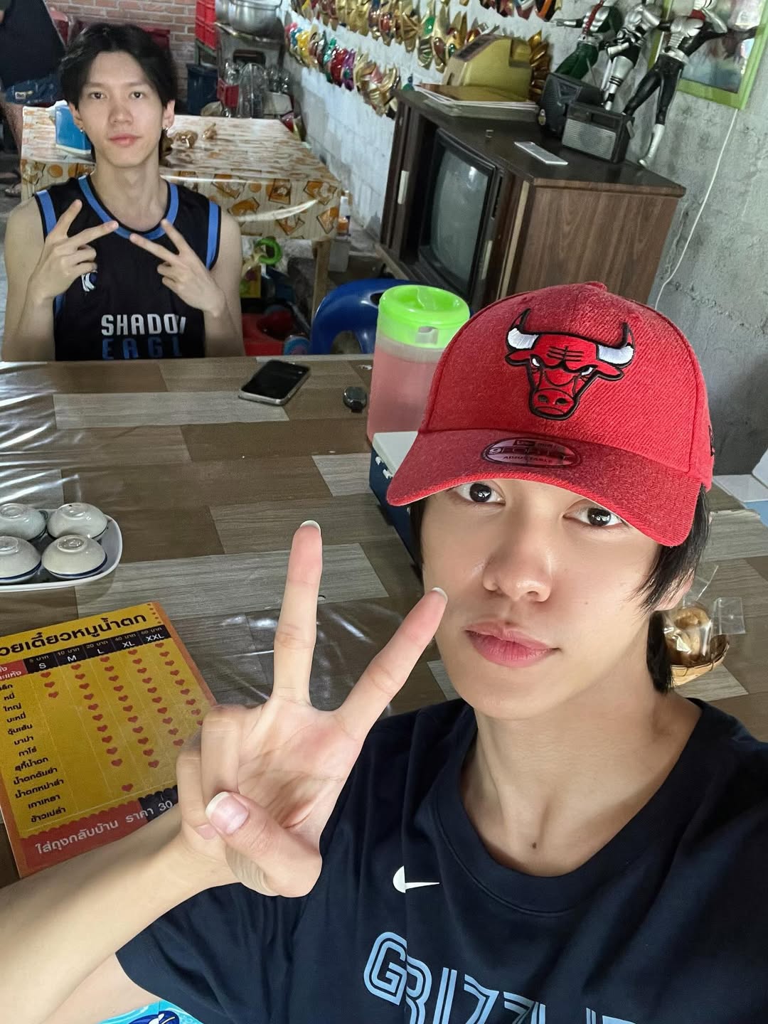 บูม - ธราธร จันทรวรกาญจน์