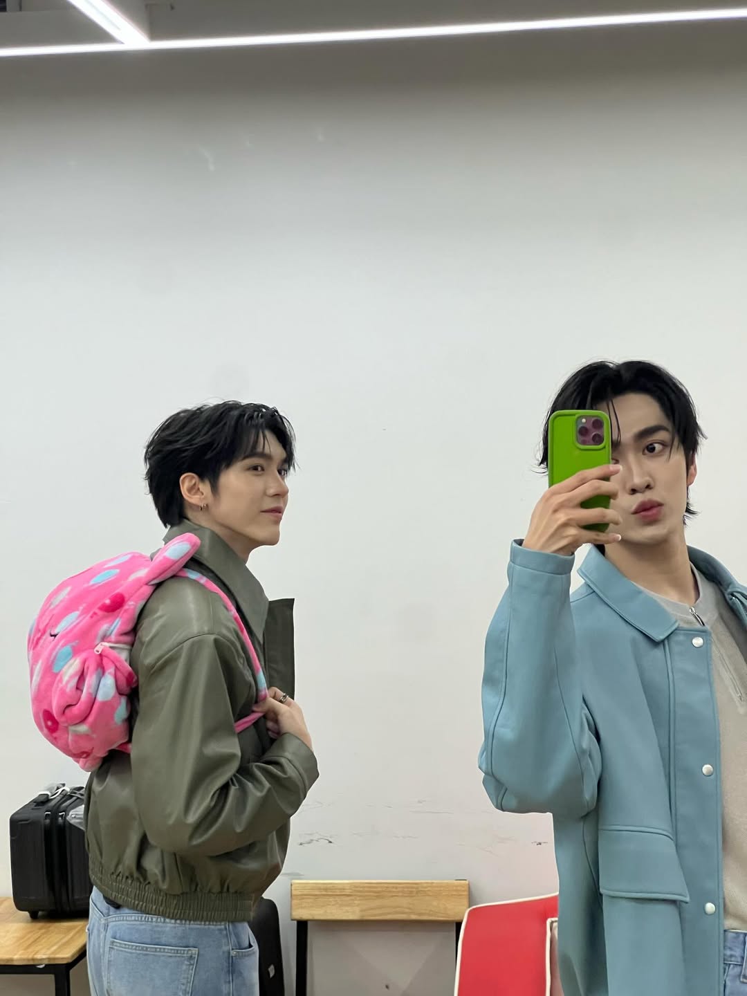 บูม - ธราธร จันทรวรกาญจน์